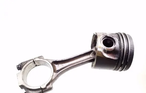 Skoda Octavia Mk2 (1Z) Piston with connecting rod 038G