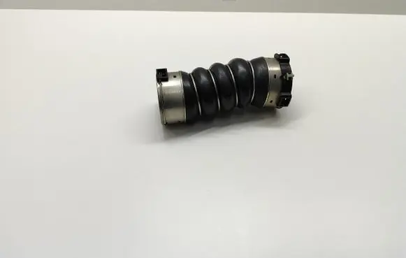 BMW 5 F10 F11 Intercooler hose/pipe 8513451 851345101 11279410