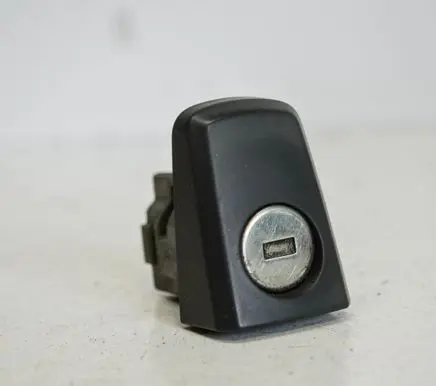 Opel Zafira B Front door exterior handle