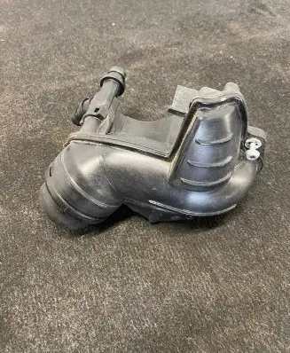 Volkswagen Golf VIII Intercooler hose/pipe 05C129654