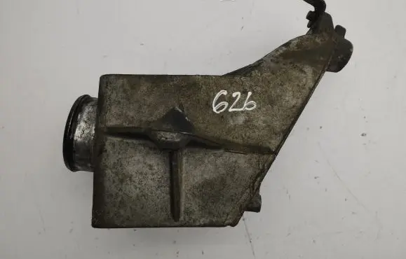Mercedes-Benz Vito Viano W639 Engine mounting bracket