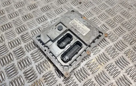 Smart ForTwo I Engine control unit/module 0010020V001 1039S08108 0261205006