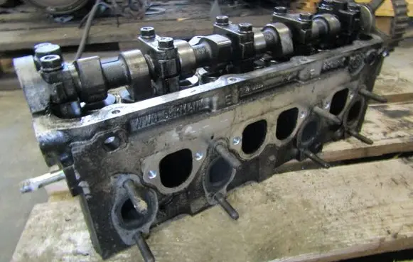 Seat Leon (1M) Engine head 038109373E