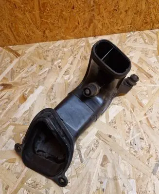 Opel Astra J Air intake duct part 13337772