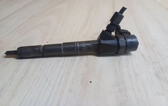 Opel Zafira B Fuel injector 0445110243