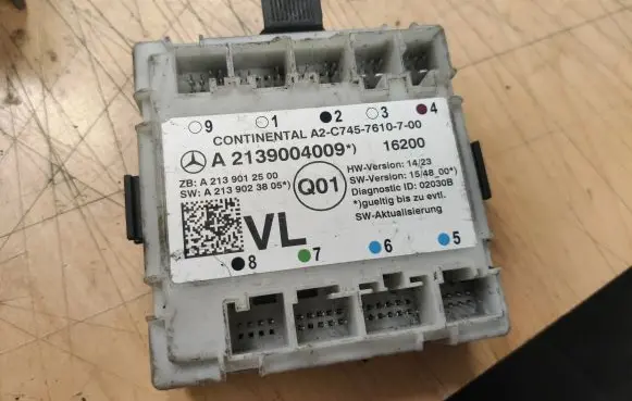Mercedes-Benz E W213 Door control unit/module A2139004009