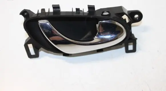 Nissan Qashqai Rear door interior handle trim 806704EA0A