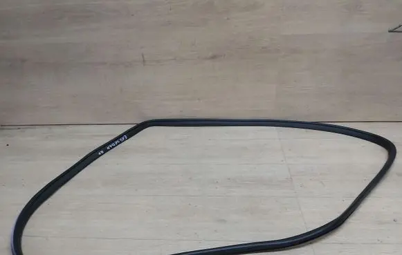 Toyota Corolla E140 E150 Rubber seal sliding door (on door) 