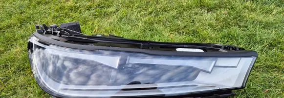BMW iX Headlight/headlamp 9851802