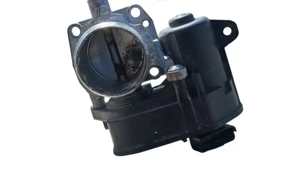 Opel Mokka B Throttle valve 9842936880