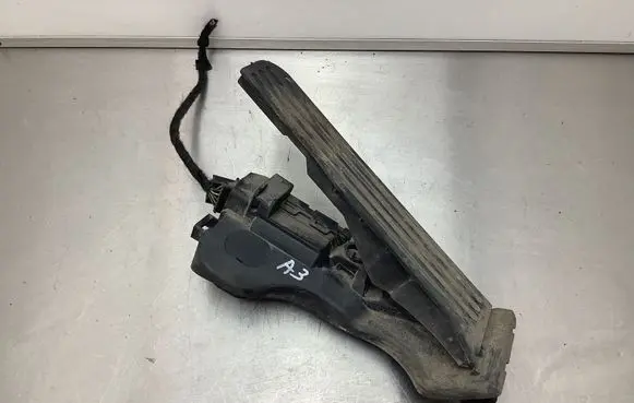 Audi A3 S3 8P Accelerator throttle pedal 1K1721503P