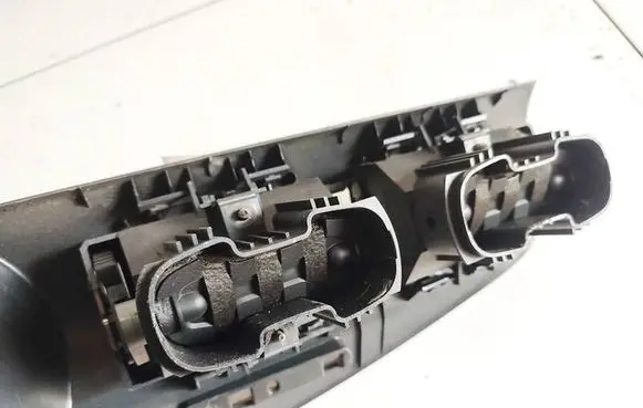 Skoda Octavia Mk1 (1U) Dash center air vent grill