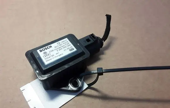 Audi A4 S4 B6 8E 8H ESP acceleration yaw rate sensor 8E0907637A