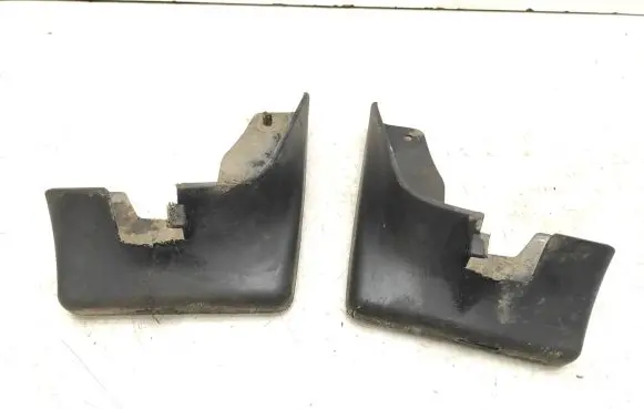 Citroen C3 Pluriel Front mudguard 