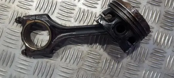 BMW 5 E39 Piston with connecting rod