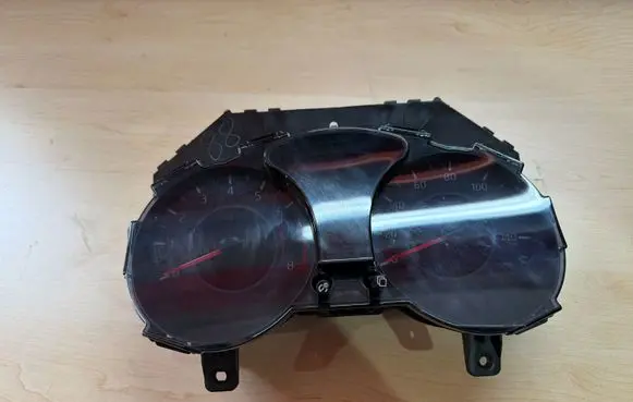 Nissan Juke I F15 Speedometer (instrument cluster) 89BV05D