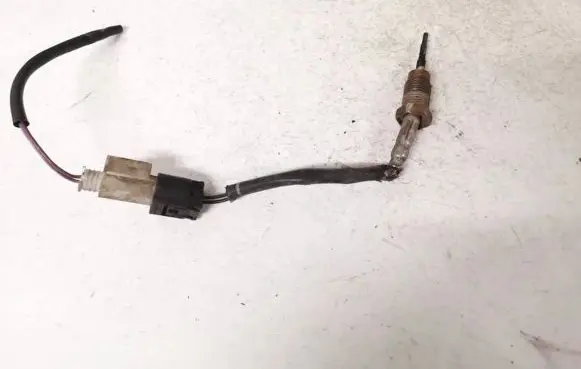 BMW 5 E60 E61 Exhaust gas temperature sensor 7798486 03265600-1221
