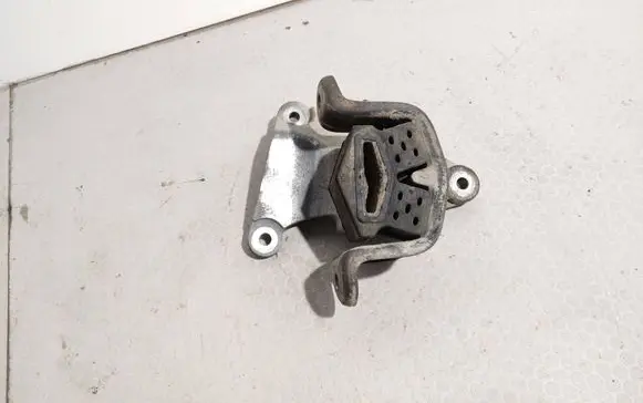 Volkswagen Transporter - Caravelle T5 Gearbox mount 7H0399151H 7H0399151L