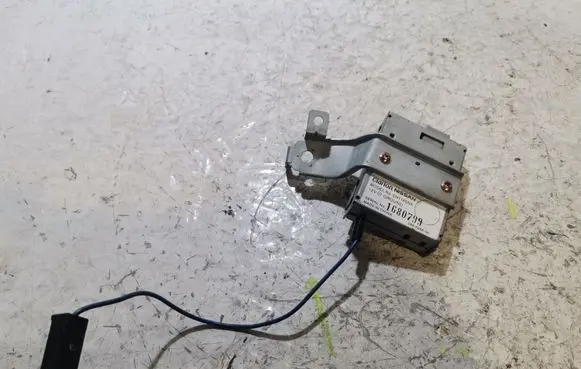 Nissan Pathfinder R51 Antenna control unit EN1165NA