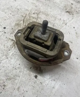 Land Rover Range Rover Sport L320 Engine mount bracket KKB500602 L320V8D