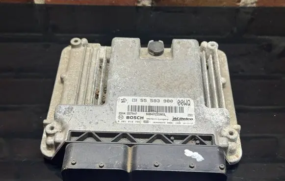 Opel Corsa D Engine control unit/module 55593980 55579447 0281019795