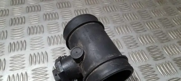 Opel Omega B2 Mass air flow meter 0280217519