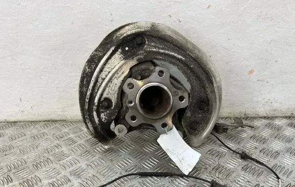 BMW 5 G30 G31 Front wheel hub 115772 6871191 6871335
