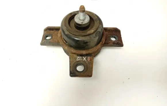 KIA Sorento Engine mount bracket 218102P100