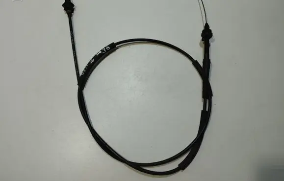 Volkswagen Golf IV Throttle cable 1J0721555T