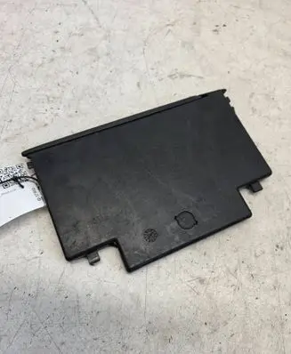 Volkswagen PASSAT B5 Cup holder 3B1858569