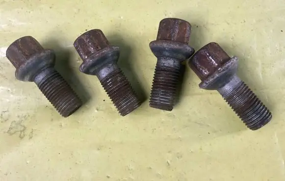 Mercedes-Benz B W245 Nuts/bolts A2114010370