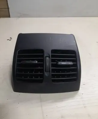 Mercedes-Benz C W204 Rear air vent grill A2048300954 03112009 9051SC