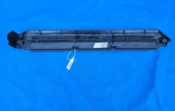 BMW X3 G01 Radiator trim 8642758