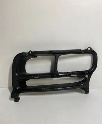 Toyota Avensis T250 Front fog light trim/grill 5212805020 3314P030 3314P010