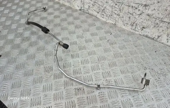 Air conditioning (A/C) pipe/hose