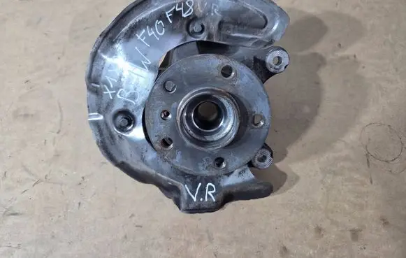 BMW X2 F39 Front wheel hub spindle knuckle 6876646