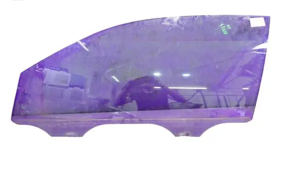 Volkswagen Polo IV 9N3 Front door window glass four-door