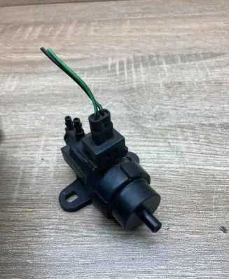 Ford Focus Turbo solenoid valve 98AB9E882AA WithPlug