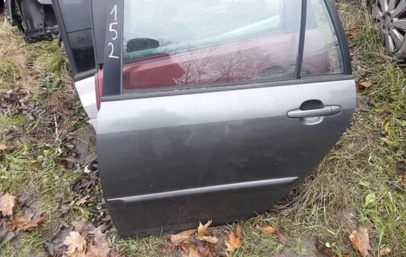 Toyota Corolla E120 E130 Rear door