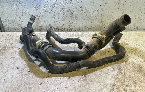 Toyota C-HR I Engine coolant pipe/hose