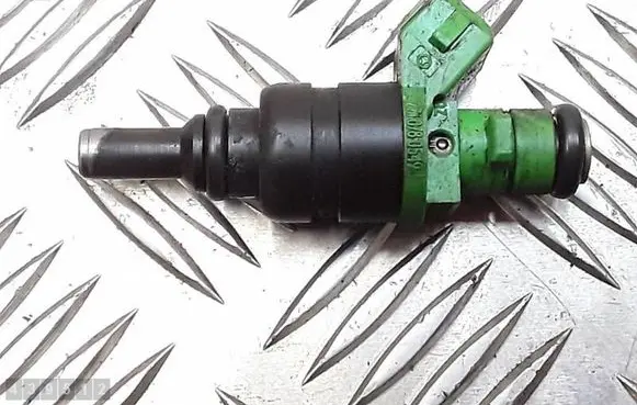 Mercedes-Benz E W211 Fuel injector 2710780549