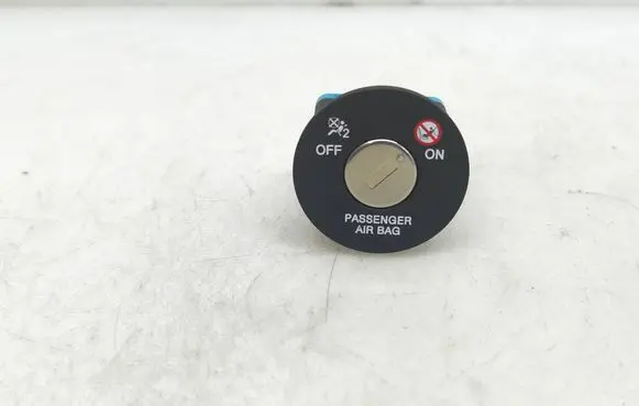 Hyundai Ioniq Passenger airbag on/off switch