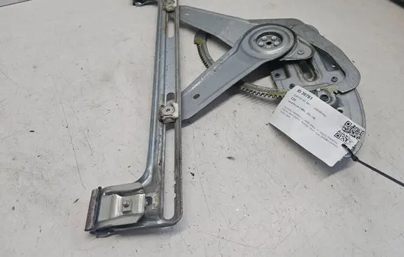 Ford Focus C-MAX Rear window lifting mechanism without motor 3M51R27001BG