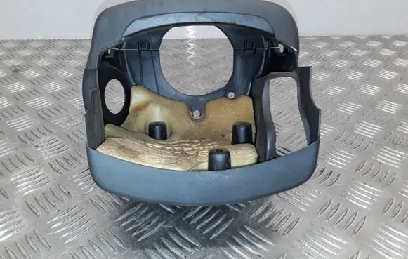 Steering wheel column trim