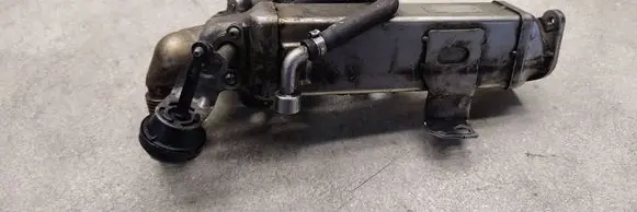BMW 3 E92 E93 EGR valve cooler 7810751 89638