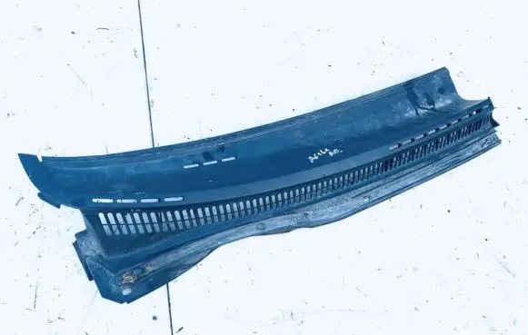 Toyota Corolla E120 E130 Wiper trim 5570802150 55708-02150