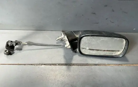 Volkswagen PASSAT B4 Front door electric wing mirror E10017273