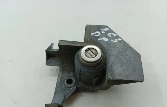 Peugeot 406 Front door lock (next to the handle) 146446