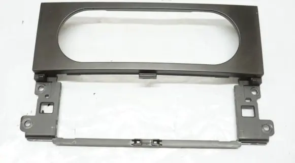 Renault Koleos I Radio/GPS head unit trim 