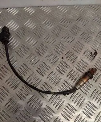 Volkswagen PASSAT B6 Lambda probe sensor 07C906262